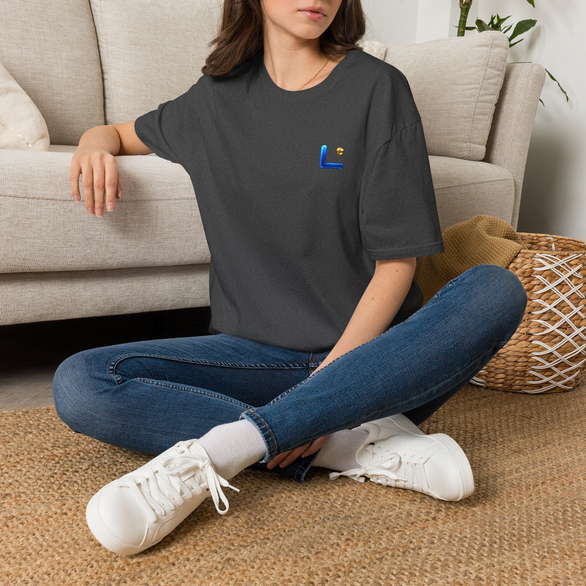 LongView Compute Minimalist Tee – Small 'L' Emblem